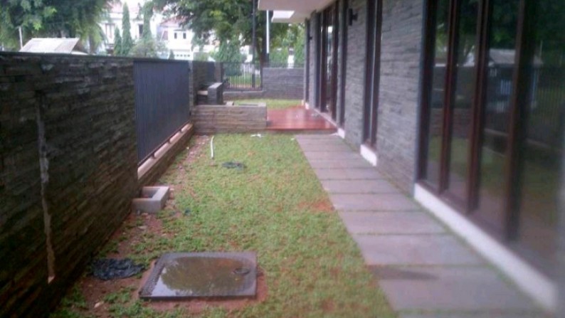 Rumah Full Furnished,Bagus sekali,dalam cluster,siap huni di Bintaro Jaya 9