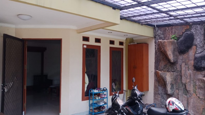 Rumah DIjual Murah tanah besar 200 di Ciputat Timur Tangsel