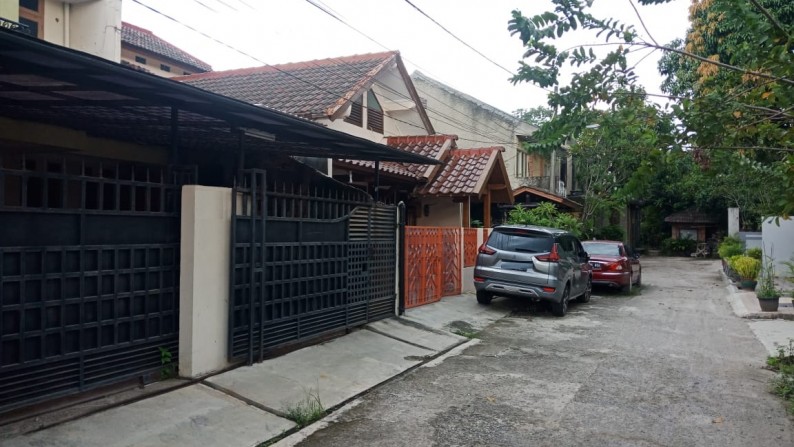 Rumah DIjual Murah tanah besar 200 di Ciputat Timur Tangsel