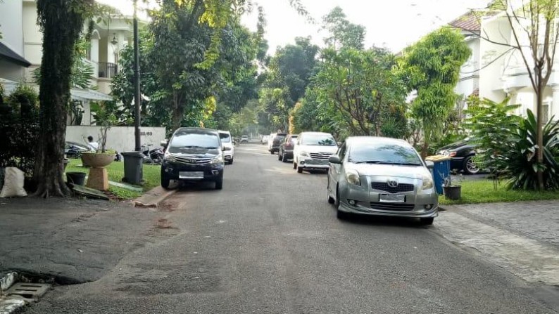 Rumah Bagus sekali,siap huni  di Bintaro Jaya 9