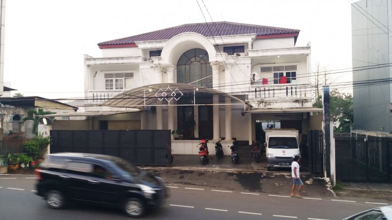 Rumah Pinggir Jalan Kawasan Commercial, Pondok Pinang Bintaro Jaksel