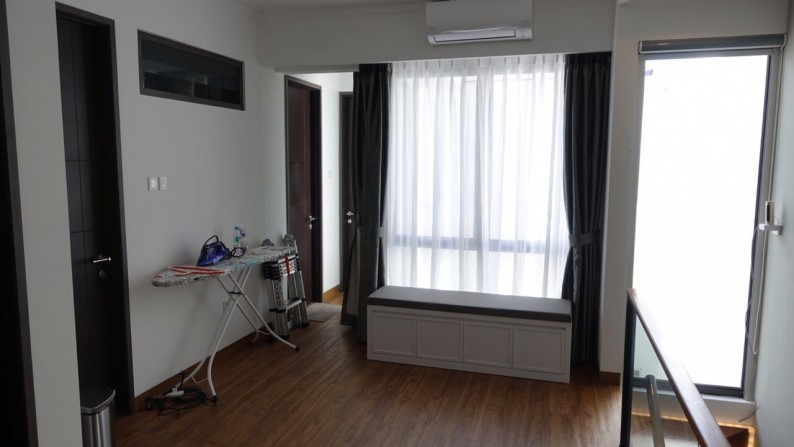 Dijual Rumah di Discovery Serenity Bintaro Jaya Sektor 9