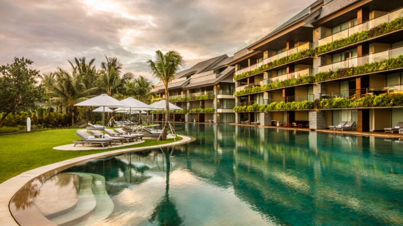 Two Bedroom Luxury Oceanfront Apartment in Echo Beach, Canggu