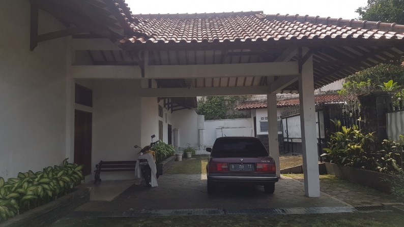 Rumah Lama di CIPETE, Jakarta Selatan DIJUAL HITUNG TANAH