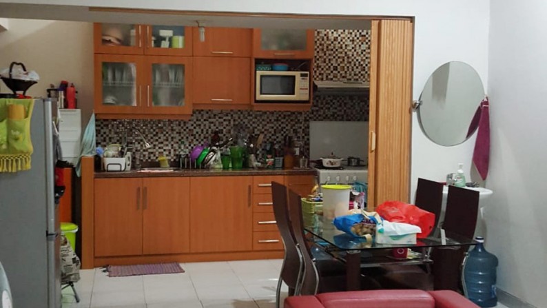 Rumah Siap Huni, Hunian Nyaman, dan Strategis @Emerald Terrace, Bintaro Sektor 9