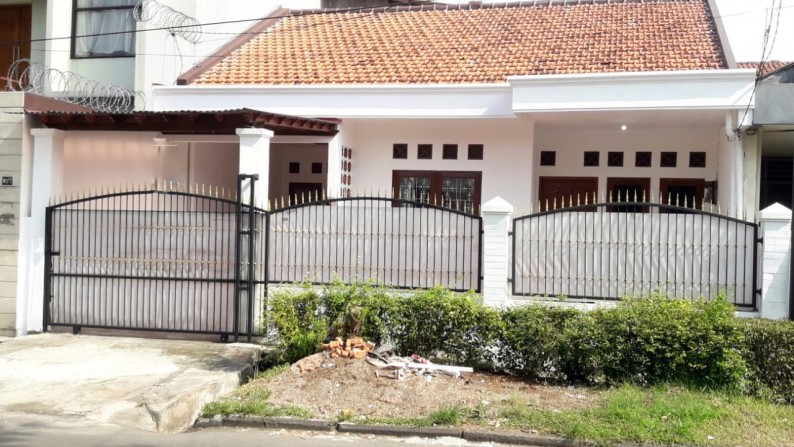 Rumah Bagus di Bintaro Jaya sektor 1