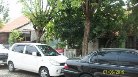 Rumah di Medokan Ayu, Row Jalan Lebar + Paving - LS -