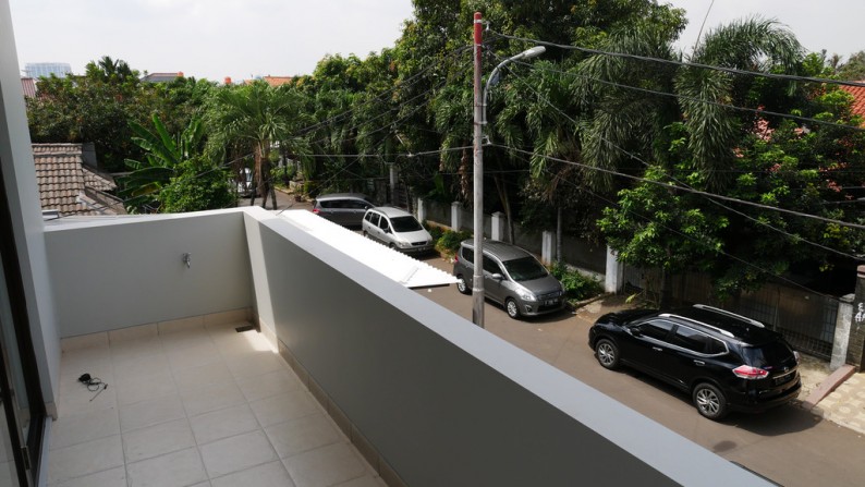 Rumah Cantik, Brand New dan Siap Huni di Jati Padang, Pasar Minggu