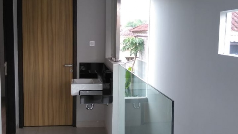 Di Jual Rumah Di Brawijaya JL. Prapanca - Lippo Karawaci