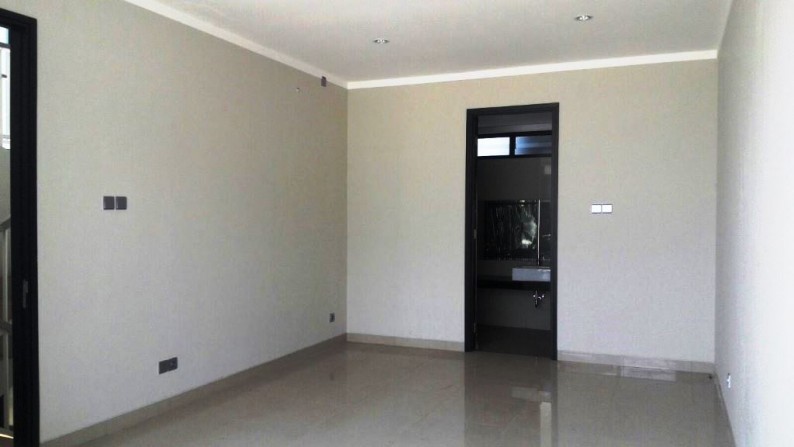 Dijual Rumah di Kebayoran Symphony Bintaro Jaya Sektor 7