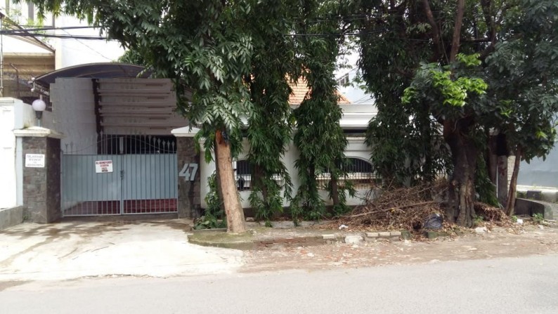 Dijual rumah tengah kota Jalan Tumapel  Surabaya