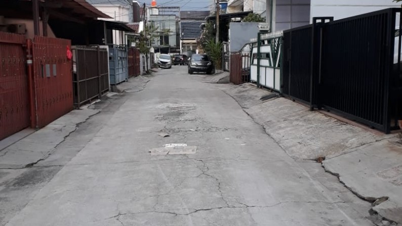 Rumah 1 Lantai  masih layak huni di Kelapa Gading Jakarta Utara