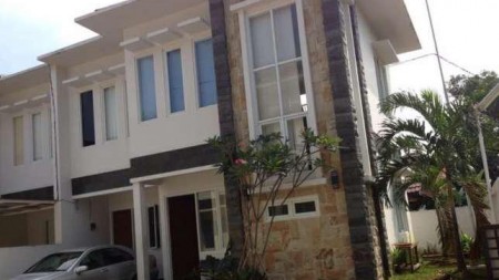 Rumah Dalam Cluster Dengan Konsep Modern Minimalis Di Cirendeu