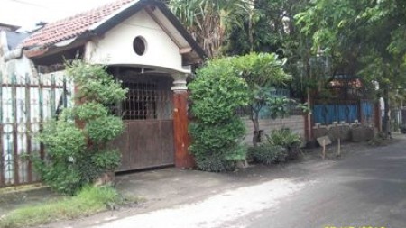 Jual Rumah untuk Usaha 2 Lantai, uk. 20 x 40M, Lokasi Nol Jalan, Strategis, (ex, percetakan)