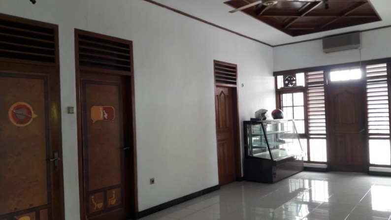 RUMAH LAMA DEKAT SMA 9 JOGJA, DAN GALERIA MALL, SAGAN