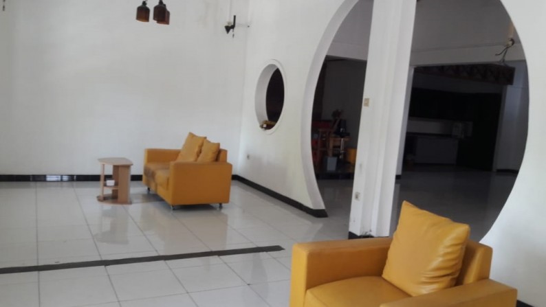 RUMAH LAMA DEKAT SMA 9 JOGJA, DAN GALERIA MALL, SAGAN