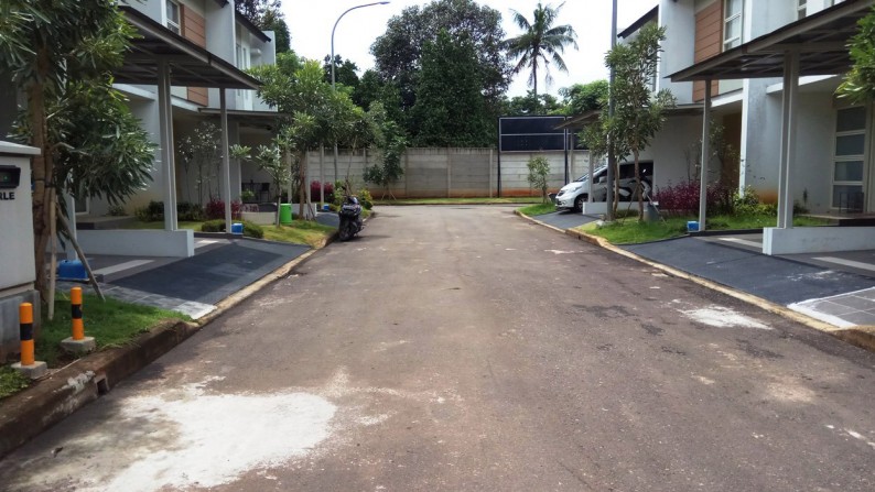 Dijual Rumah Minimalis 2lt di Aviolo, Grand Wisata, Bekasi