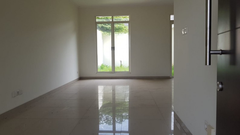 Dijual Rumah di suvarna sutera Tangerang