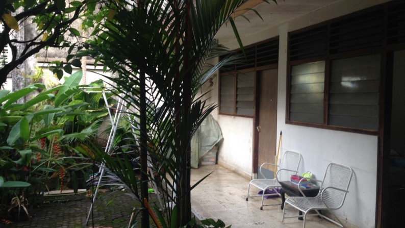 Dijual 2 rumah back to back di Jl Sultan Agung, Guntur, Jakarta Selatan