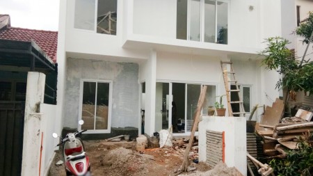 Rumah Luas dan Nyaman di Kawasan Graha Raya Bintaro