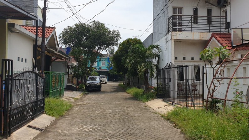 Rumah Hoek Cantik Taman  Harapan  Baru 