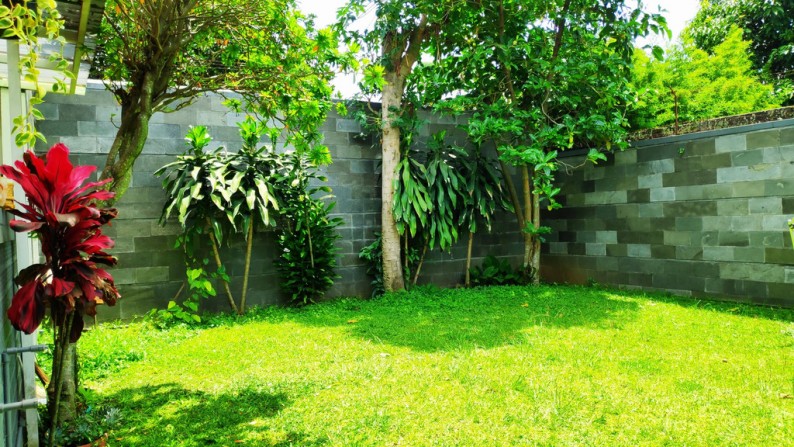 DIJUAL RUMAH TERAWAT Siap Huni Bandung Utara Geger Kalong