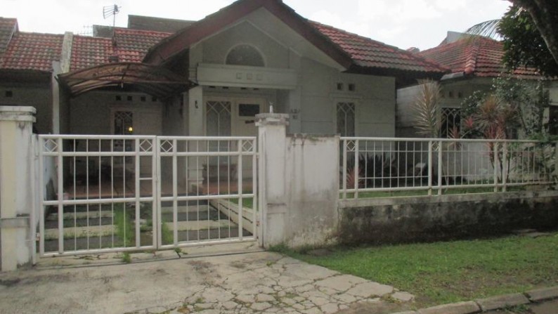 Dijual rumah lokasi strategis, dekat Cikal Sain John & Stasiun, harga terbaik, negolah