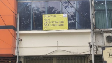 Di SEWAkan Ruko pusat kota di jalan Arjuno