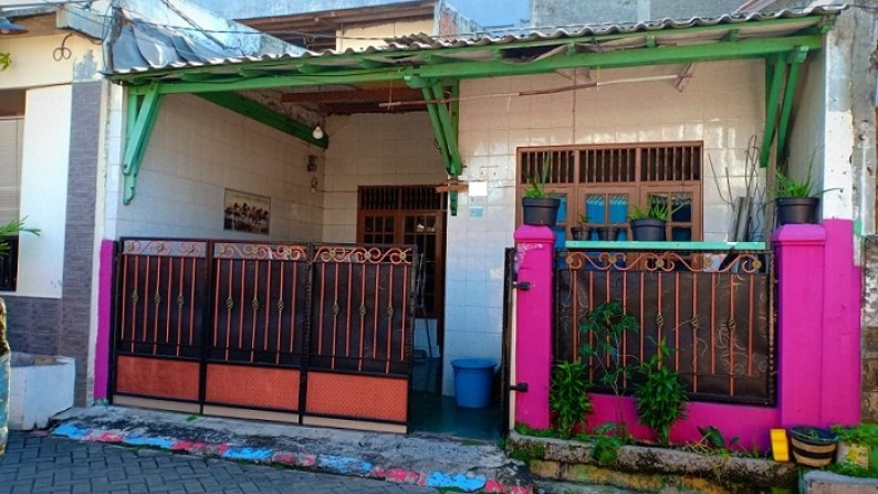 Dijual rumah di JL. Citarum Perum Tangerang