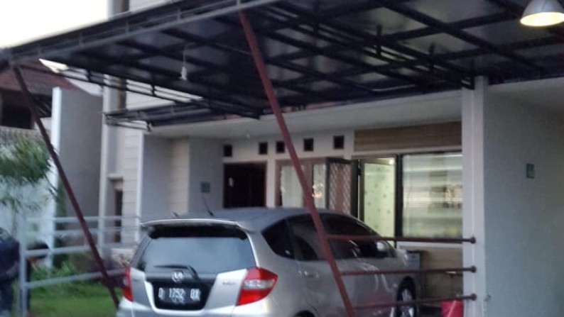 Dijual Rumah Tinggal 2 lantai di Parongpong Bandung