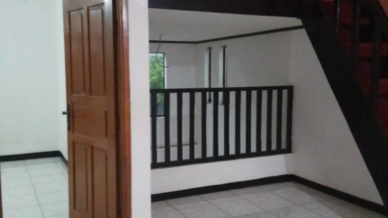 Dijual dan Disewakan Rumah 2 lantai Di Komp Unpas Cigadung Bandung