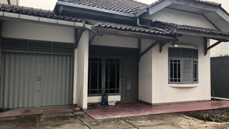 DISEWAKAN RUMAH di Jl. Bazoka Raya JOGLO Jakbar