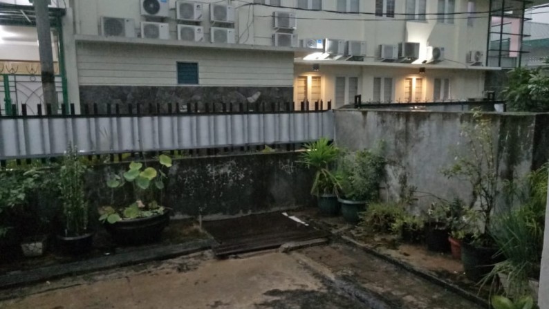 Dijual harga cepat rumah di Roxy, Jakarta Pusat