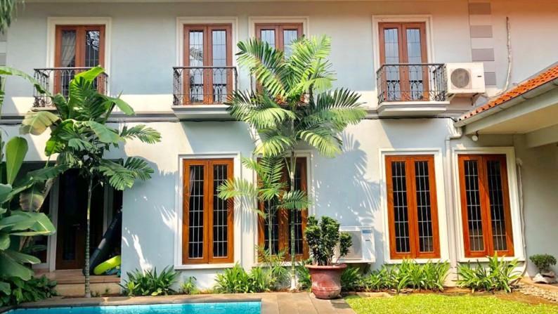 For Rent ; Luxury home in Kemang Dalam