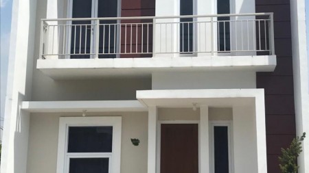 Rumah baru tipe 88 Taman Kopo Katapang