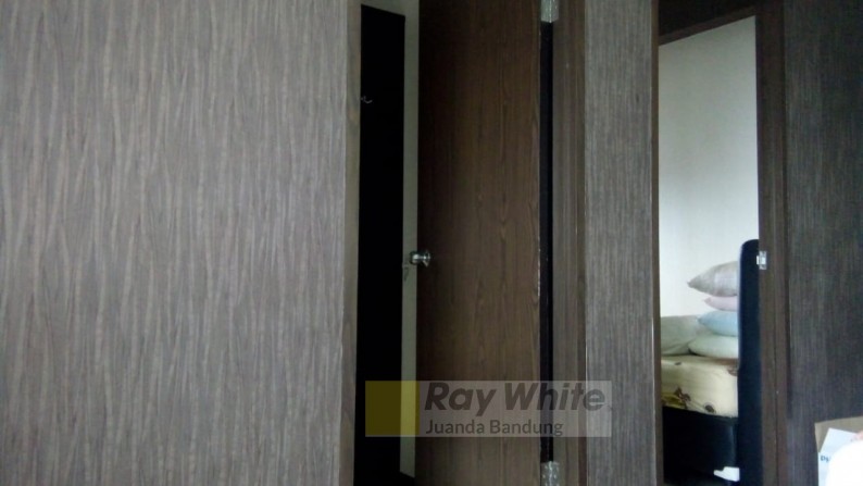 Apartemen semi Furnished siap huni di the Suites Metro