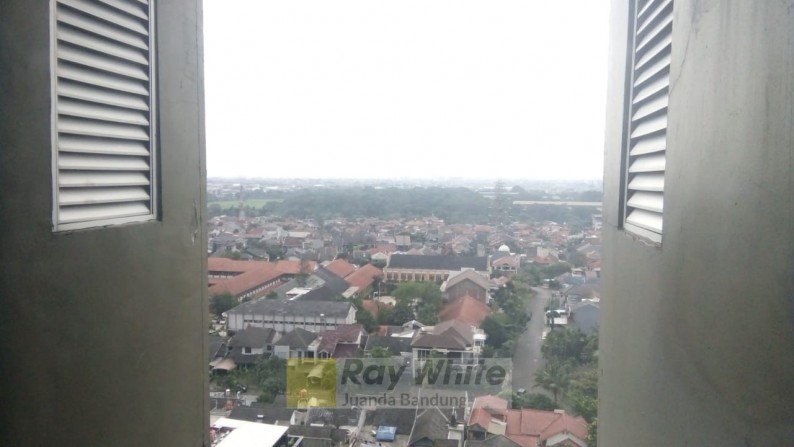 Apartemen semi Furnished siap huni di the Suites Metro