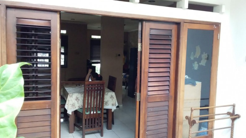 Rumah siap huni di Petukangan Selatan