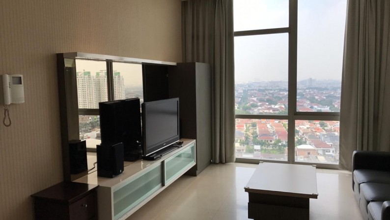 Disewakan Apartemen mewah harga murah di Kelapa Gading SUMMIT Tower Alpen 3 lt 23  dengan fasiltas kolam renang olympid.