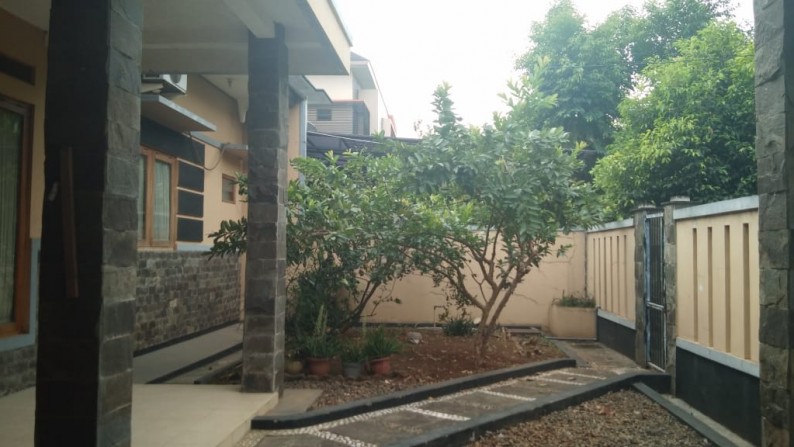 Dijual Rumah di Kemang Pratama