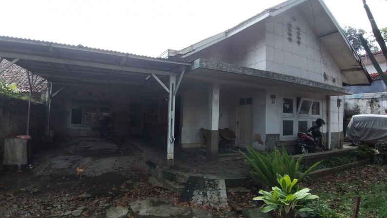 Rumah Lama Hitung Tanah Lebar muka 16,5 m , sayap Pajajaran