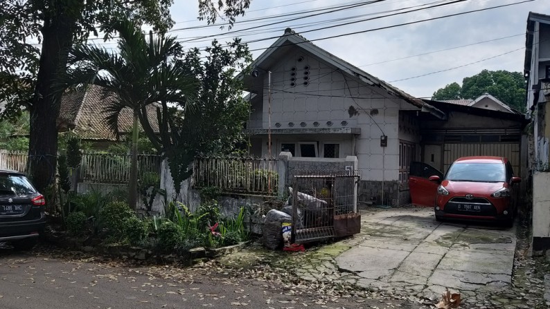 Rumah Lama Hitung Tanah Lebar muka 16,5 m , sayap Pajajaran