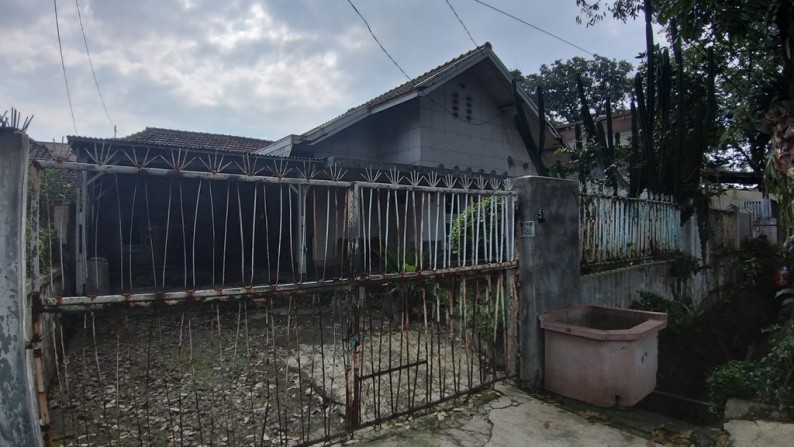 Rumah Lama Hitung Tanah Lebar muka 16,5 m , sayap Pajajaran