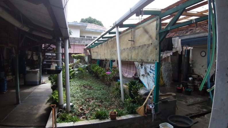 Rumah Lama Hitung Tanah Lebar muka 16,5 m , sayap Pajajaran