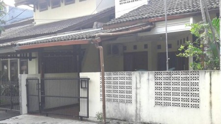 Rumah siap huni di Bintaro Jaya Sektor 2