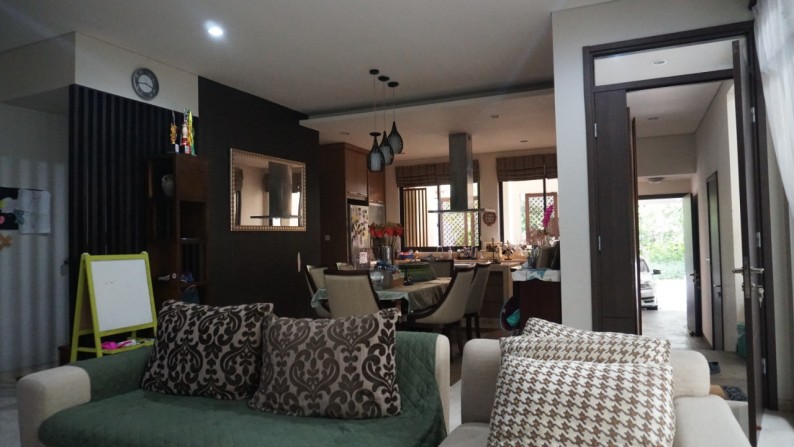 Rumah Dalam Cluster Elite Di Lebak Bulus