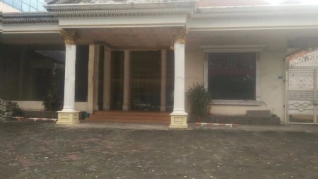 RUMAH PUSAT KOTA, RAYA DARMO, SURABAYA,  LUAS 1200 M2