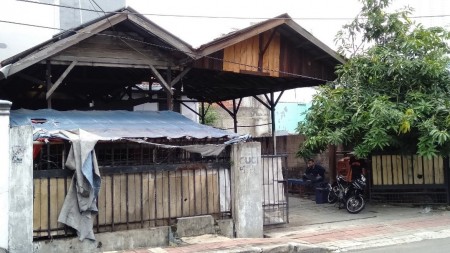 Rumah dijual dilokasi strategis Tanjung Duren Timur, Jakarta Barat *0025-CHR*