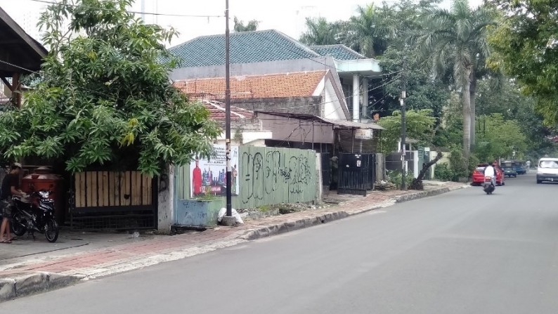 Rumah dijual dilokasi strategis Tanjung Duren Timur, Jakarta Barat *0025-CHR*