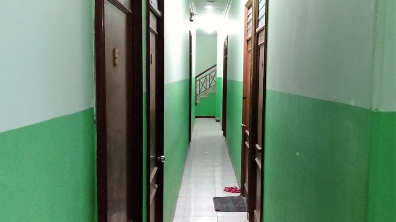 Rumah Kos dilokasi Satria Jelambar, Jakarta Barat *0043-CHR*